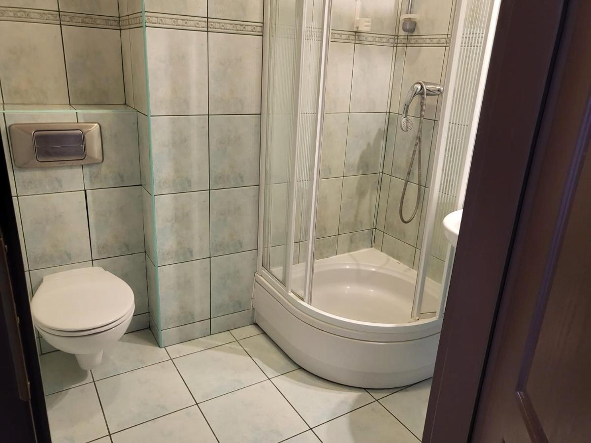 Hostel Bialoleka - Darmowy Parking, Szybkie Wifi! Warszawa Exteriör bild