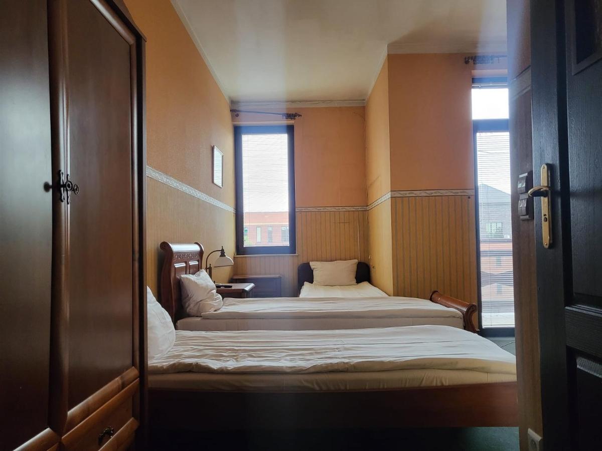 Hostel Bialoleka - Darmowy Parking, Szybkie Wifi! Warszawa Exteriör bild