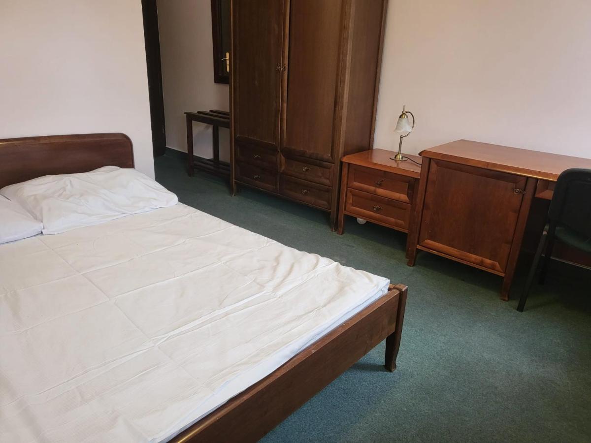 Hostel Bialoleka - Darmowy Parking, Szybkie Wifi! Warszawa Exteriör bild