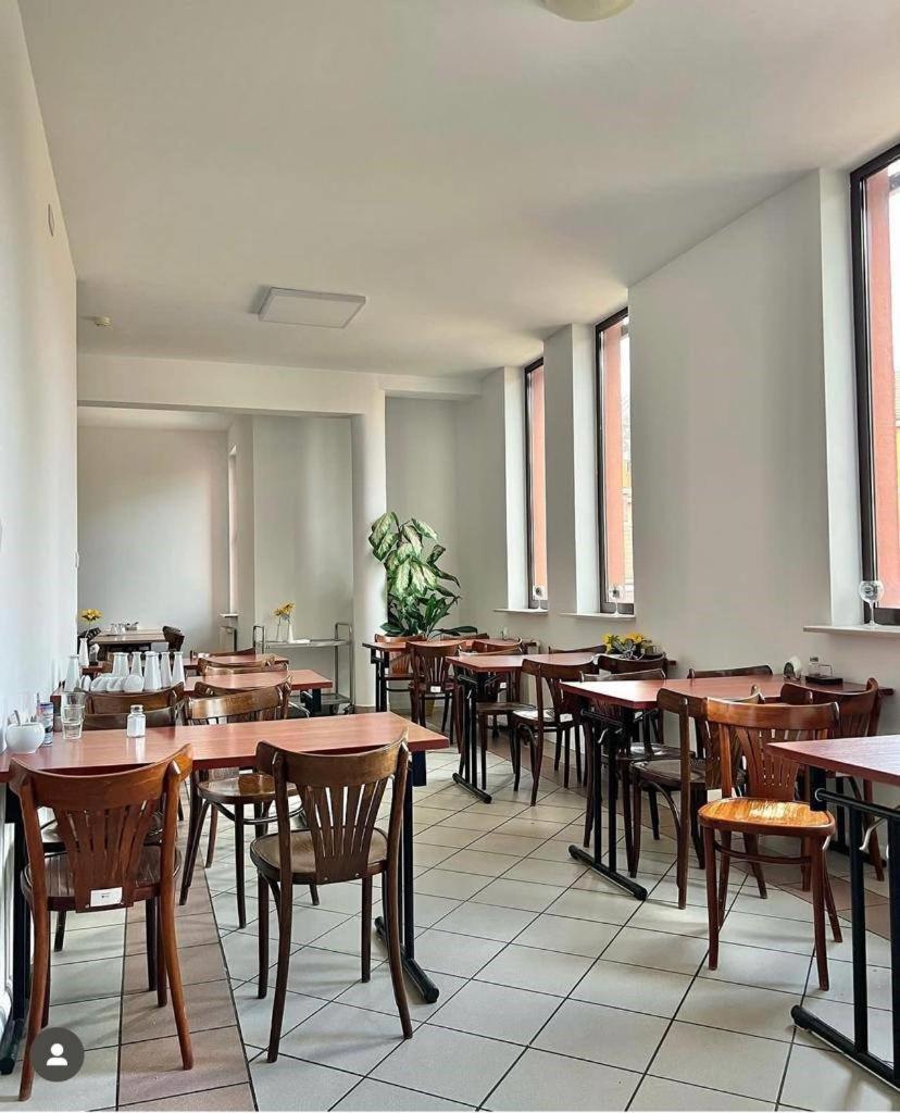 Hostel Bialoleka - Darmowy Parking, Szybkie Wifi! Warszawa Exteriör bild