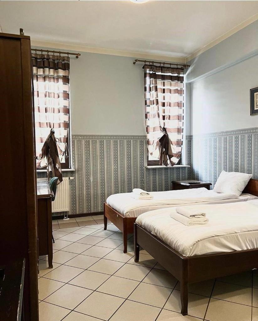 Hostel Bialoleka - Darmowy Parking, Szybkie Wifi! Warszawa Exteriör bild