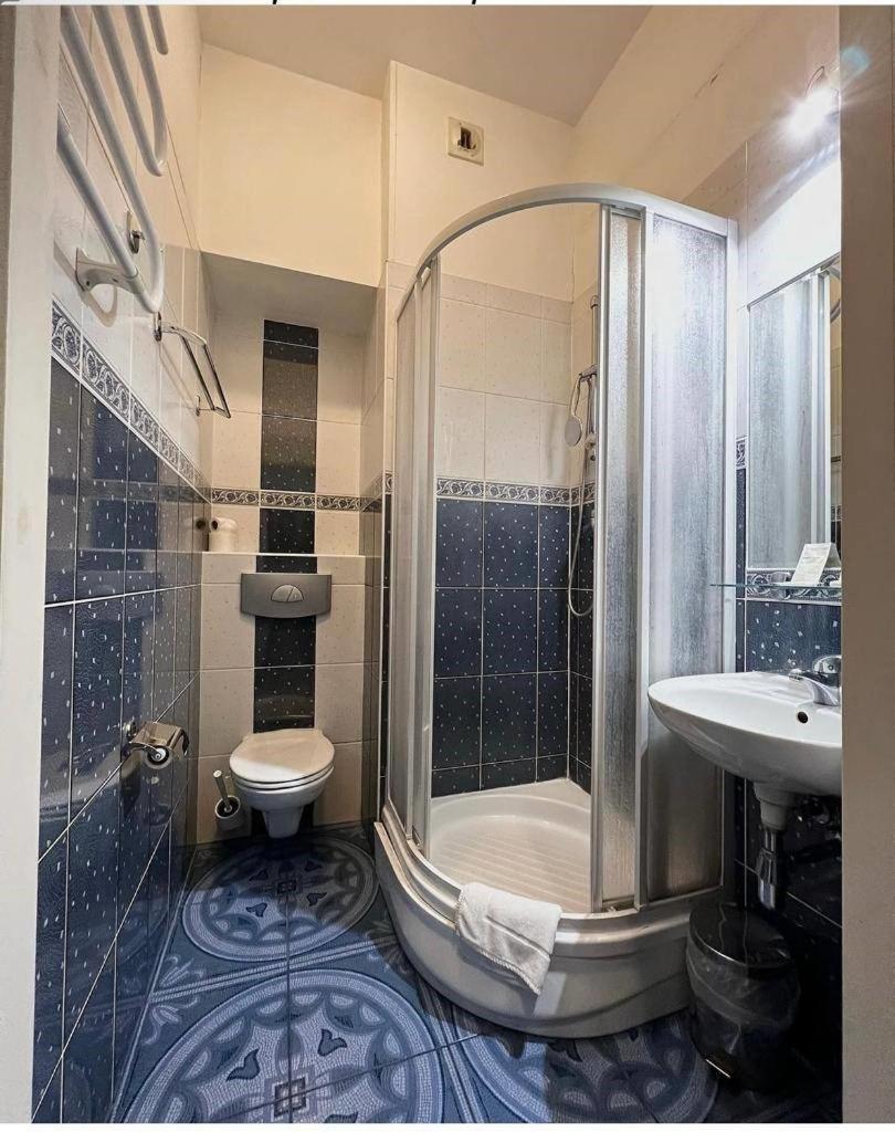 Hostel Bialoleka - Darmowy Parking, Szybkie Wifi! Warszawa Exteriör bild