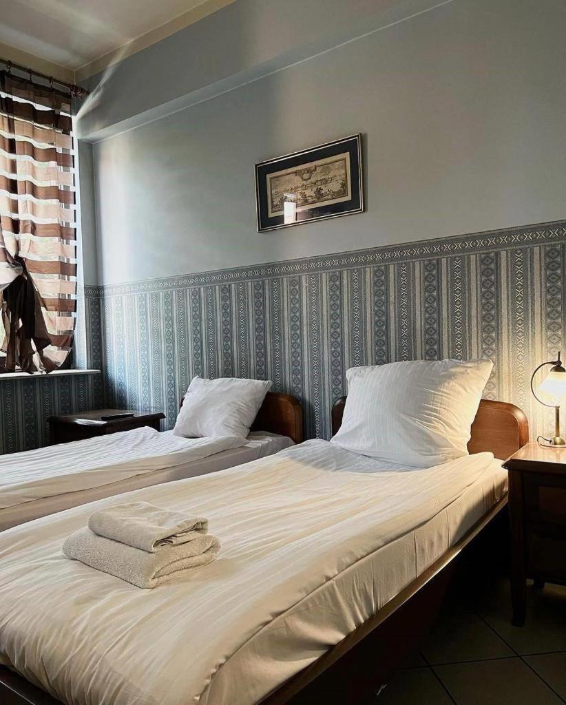 Hostel Bialoleka - Darmowy Parking, Szybkie Wifi! Warszawa Exteriör bild